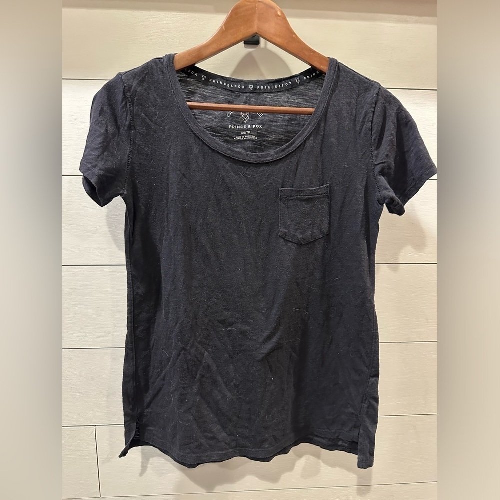 Prince & Fox Women's Black Short Sleeve Tee- size X- Small